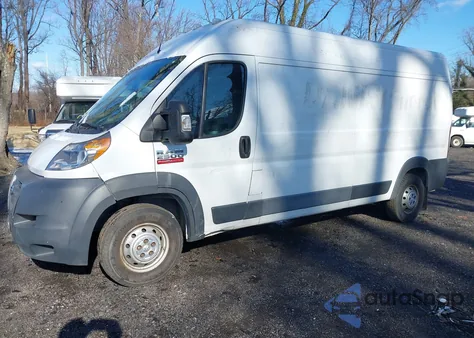 2015 Ram Promaster 2500 High Roof z USA, uszkodzony, nr VIN 3C6TRVDDXFE509615